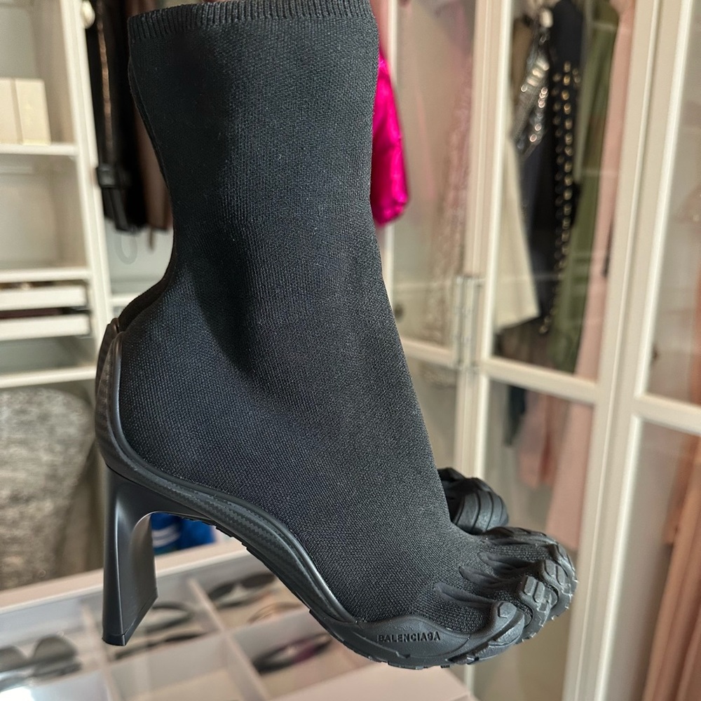 NEW LIMITED EDITION Balenciaga x Vibram Heeled Toe Shoes Extra RARE